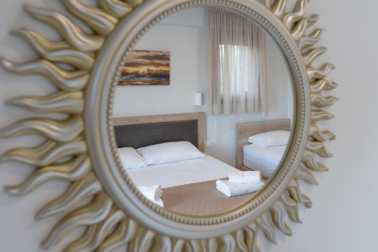 Sunshine Rooms And Suites Vrasná Eksteriør bilde