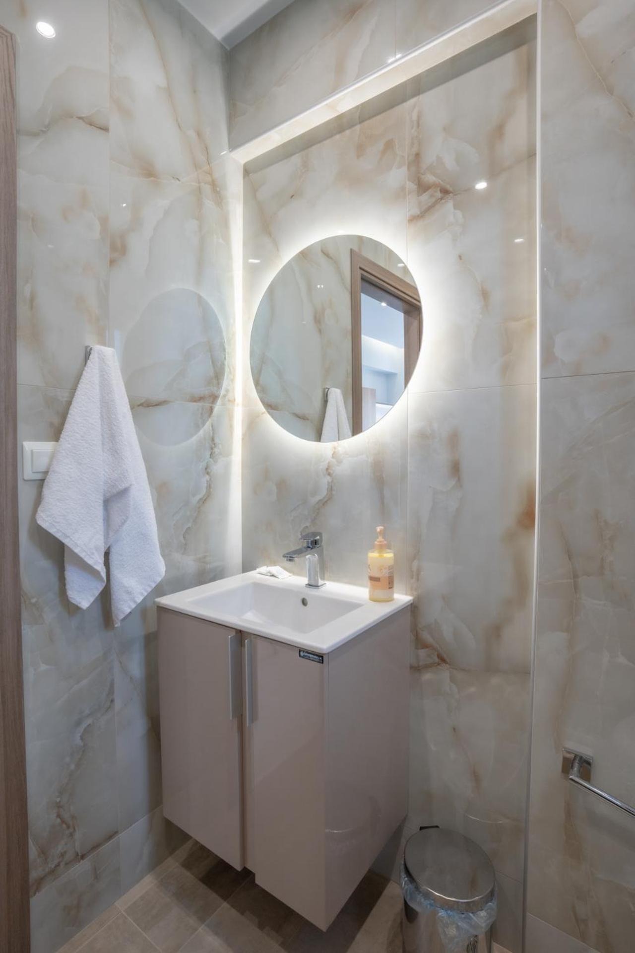Sunshine Rooms And Suites Vrasná Eksteriør bilde